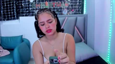 Sofa online show from December 19, 2025, 12:56 pm