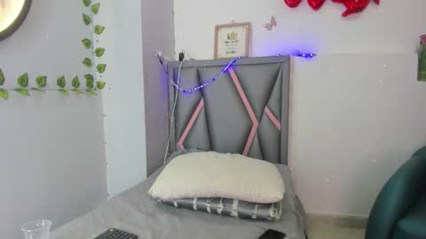 Sofa online show from February 28, 2026, 12:50 pm