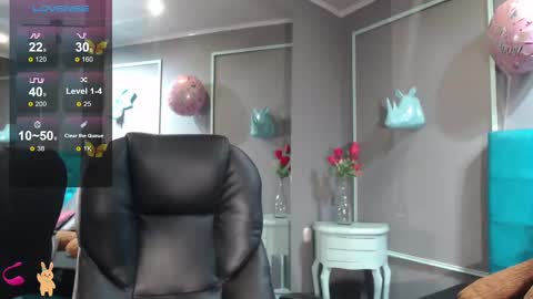 Sofa online show from March 12, 2025, 11:09 am