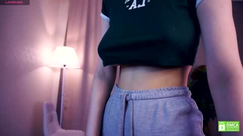 Hi My name is Sofia Welcome to my room Please thumbs up - its important online show from October 15, 2025, 6:35 am