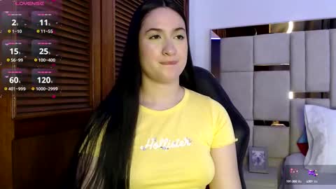 sofiaduque_26 online show from February 21, 2025, 8:49 pm