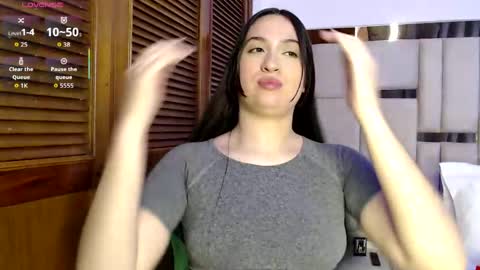 sofiaduque_26 online show from May 24, 2026, 7:52 pm
