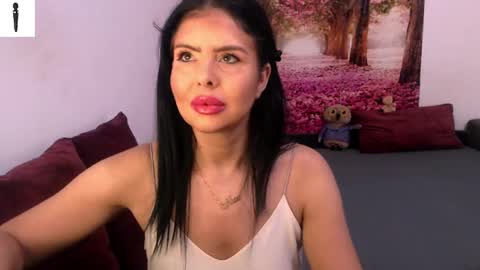 Snapshot of sofialiub chatting on December 4, 2024, 12:03 pm sofialiub online show from December 4, 2024, 12:03 pm