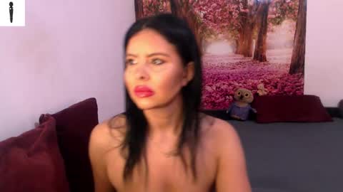 Snapshot of sofialiub chatting on December 9, 2024, 1:45 pm sofialiub online show from December 9, 2024, 1:45 pm