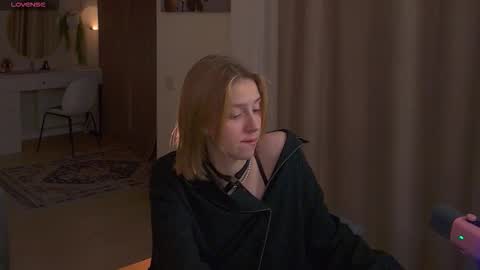 Sofia Help me overcome shynes with 100 thumbs up online show from November 22, 2025, 9:25 pm