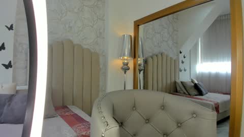 Snapshot of sofiarios04 chatting on February 3, 2025, 3:27 pm Sofia online show from February 3, 2025, 3:27 pm