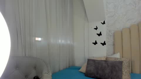 Snapshot of sofiarios04 chatting on February 11, 2025, 12:37 pm Sofia online show from February 11, 2025, 12:37 pm
