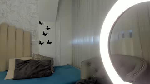 Snapshot of sofiarios04 chatting on February 13, 2025, 12:43 pm Sofia online show from February 13, 2025, 12:43 pm