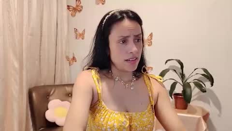 Sofi Bella online show from October 20, 2025, 3:56 pm