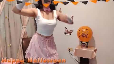 Sofi Bella online show from October 29, 2025, 3:58 pm