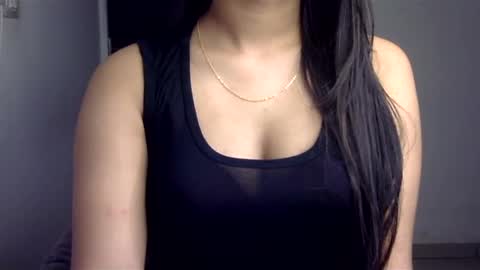 Snapshot of sofie_diva chatting on January 15, 2025, 6:51 pm divya online show from January 15, 2025, 6:51 pm