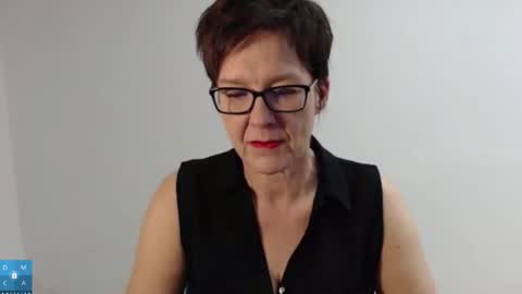 Sofie Velvet online show from October 26, 2025, 3:18 pm