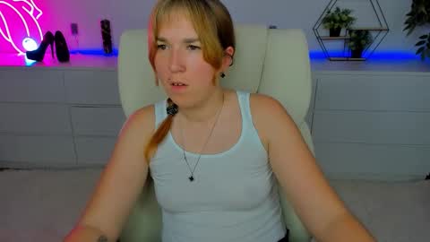 Snapshot of sofii_darling chatting on October 7, 2025, 5:54 pm sofii_darling online show from October 7, 2025, 5:54 pm