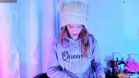 sofiia cute  online show from April 15, 2026, 5:03 am