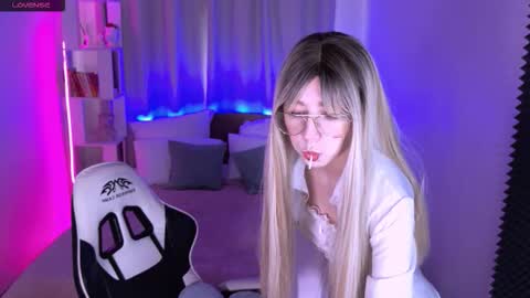 Sofia online show from October 7, 2025, 4:09 am