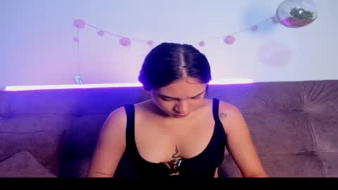 SofiLuxurya online show from December 20, 2025, 10:22 am