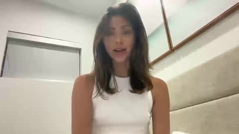 sofiuhhh online show from July 14, 2026, 1:52 am