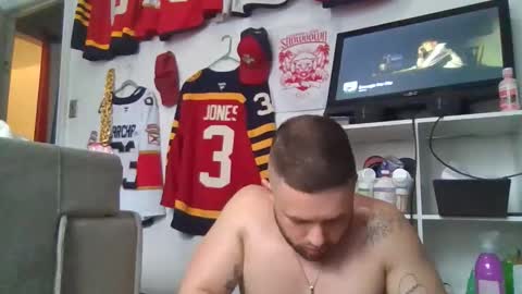 Snapshot of soflogrown97 chatting on March 27, 2026, 10:09 pm Mason Muscles online show from March 27, 2026, 10:09 pm