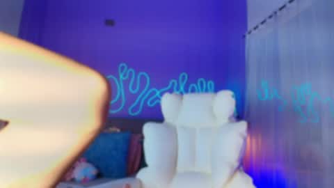 Snapshot of sofly_s chatting on May 4, 2026, 11:50 am Sofi online show from May 4, 2026, 11:50 am