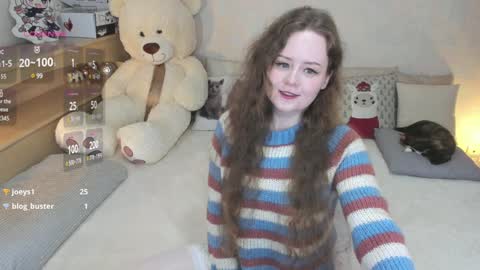Snapshot of soft_purr_kitty chatting on December 1, 2024, 7:36 pm Mia online show from December 1, 2024, 7:36 pm