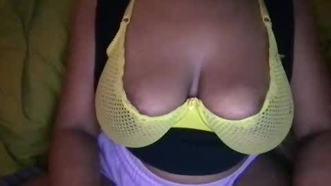 Jade online show from April 20, 2026, 3:20 am