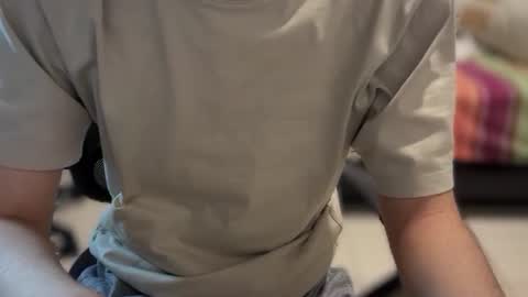 softedge04 online show from April 4, 2026, 2:43 am