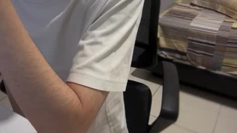 softedge04 online show from April 18, 2026, 4:44 pm