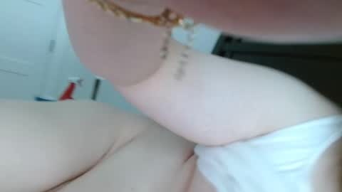 chubby enby sissy online show from September 25, 2025, 9:29 pm