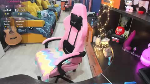 Sofie online show from February 26, 2025, 6:04 am