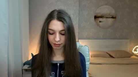 Kelly online show from September 18, 2025, 3:58 pm