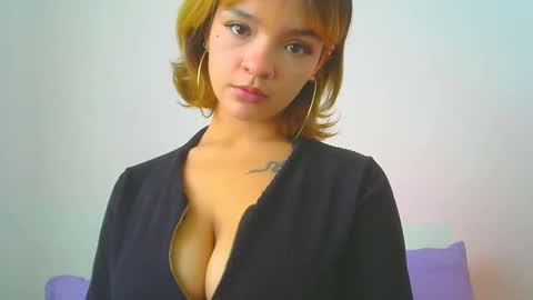 softy19 online show from December 19, 2025, 7:10 pm
