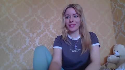 softy_aura online show from April 30, 2026, 9:48 am