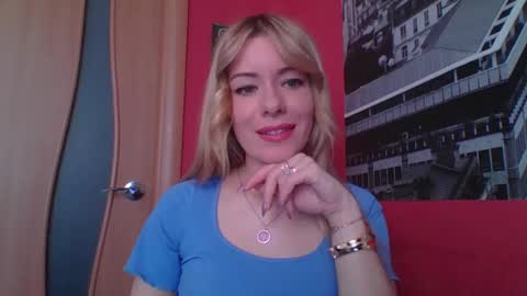 softy_aura online show from May 7, 2026, 10:20 am