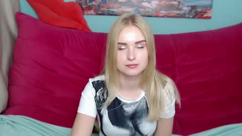 sofysoft online show from October 17, 2025, 5:54 am