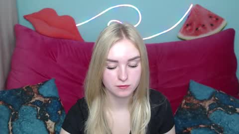 sofysoft online show from November 6, 2025, 6:36 am