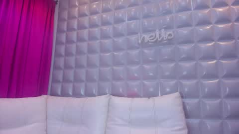 SOL  ANGEL online show from December 15, 2025, 4:00 pm