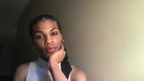 SolaceEve online show from November 7, 2025, 8:53 pm