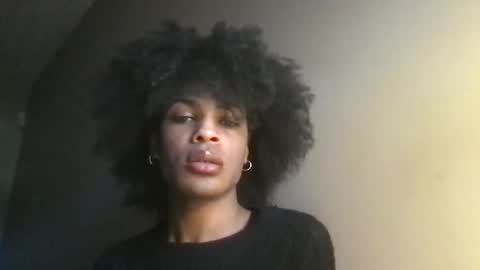 SolaceEve online show from December 15, 2025, 6:56 pm