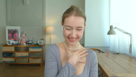 Bella online show from February 9, 2025, 11:04 am