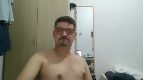 solitariodf2022 online show from October 7, 2025, 9:56 pm