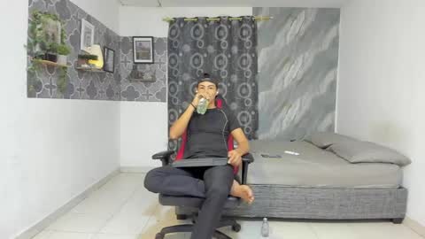 son_hades online show from March 30, 2026, 3:29 am