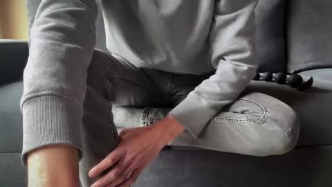 Snapshot of sondages chatting on January 23, 2025, 12:09 pm Sondages online show from January 23, 2025, 12:09 pm