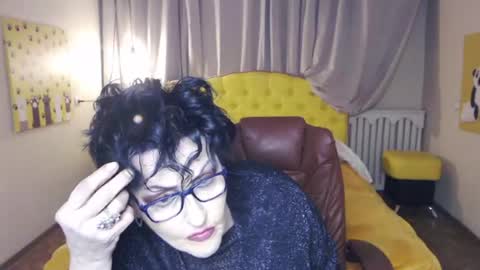Snapshot of sondrariddle chatting on April 19, 2026, 8:11 pm sondrariddle online show from April 19, 2026, 8:11 pm