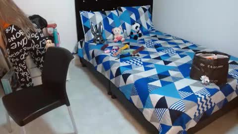 sonialatin69 online show from September 29, 2025, 12:54 pm