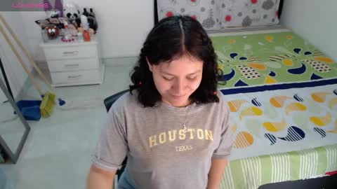 sonialatin69 online show from April 8, 2026, 1:22 pm