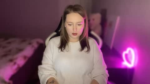 Snapshot of sonibear chatting on February 10, 2026, 6:12 pm OksiFels online show from February 10, 2026, 6:12 pm