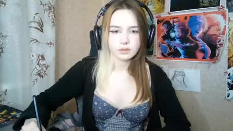 Snapshot of sonwosick chatting on April 30, 2026, 5:30 pm Mila online show from April 30, 2026, 5:30 pm