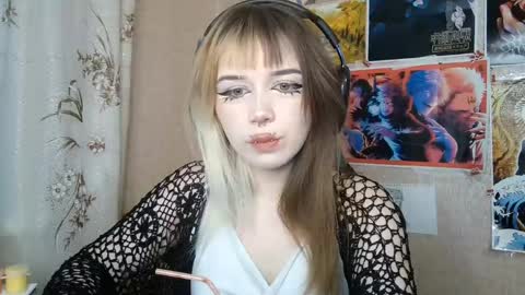 Snapshot of sonwosick chatting on May 25, 2026, 4:13 pm Mila online show from May 25, 2026, 4:13 pm