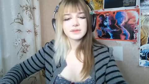 Snapshot of sonwosick chatting on June 1, 2026, 3:25 pm Mila online show from June 1, 2026, 3:25 pm