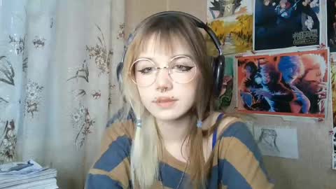 Snapshot of sonwosick chatting on June 3, 2026, 3:17 pm Mila online show from June 3, 2026, 3:17 pm